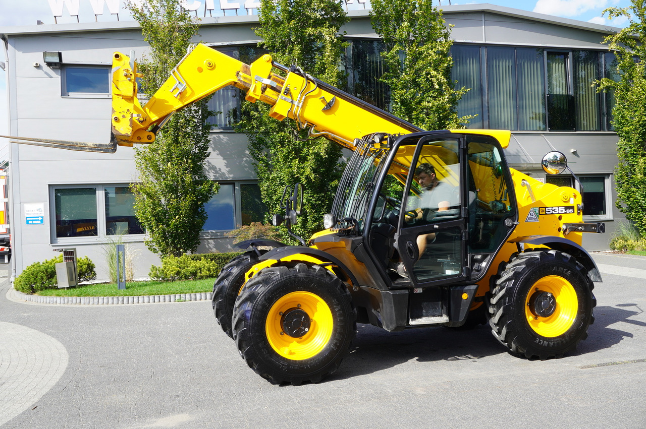 JCB 535-95 / 3.5 T / range 9.5 m / 700 MTH! - Teleskopiskais iekrāvējs: foto 5 JCB 535-95 / 3.5 T / range 9.5 m / 700 MTH! - Teleskopiskais iekrāvējs: foto 5