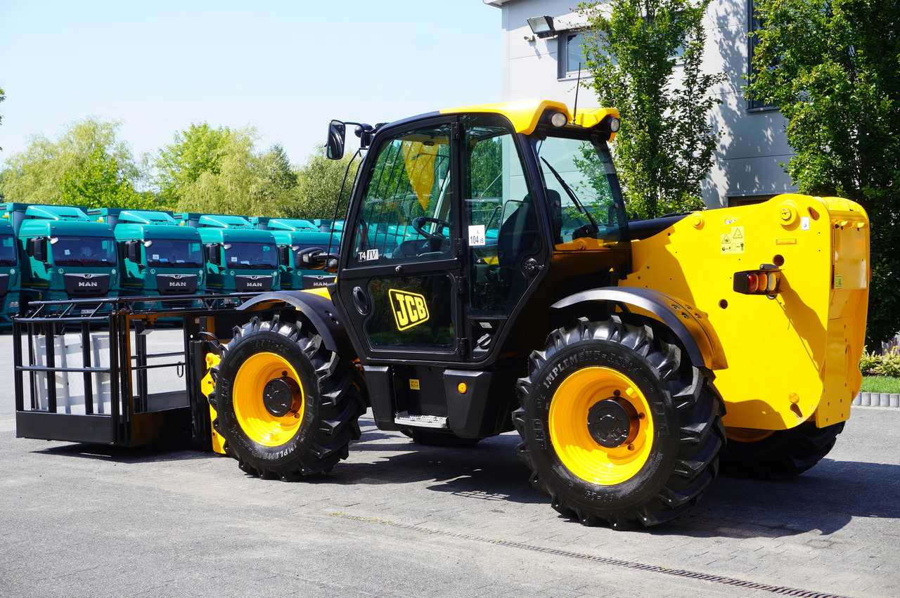 JCB 535-95 / 3.5 T / range 9.5 m / joystick - Teleskopiskais riteņu iekrāvējs: foto 3 JCB 535-95 / 3.5 T / range 9.5 m / joystick - Teleskopiskais riteņu iekrāvējs: foto 3