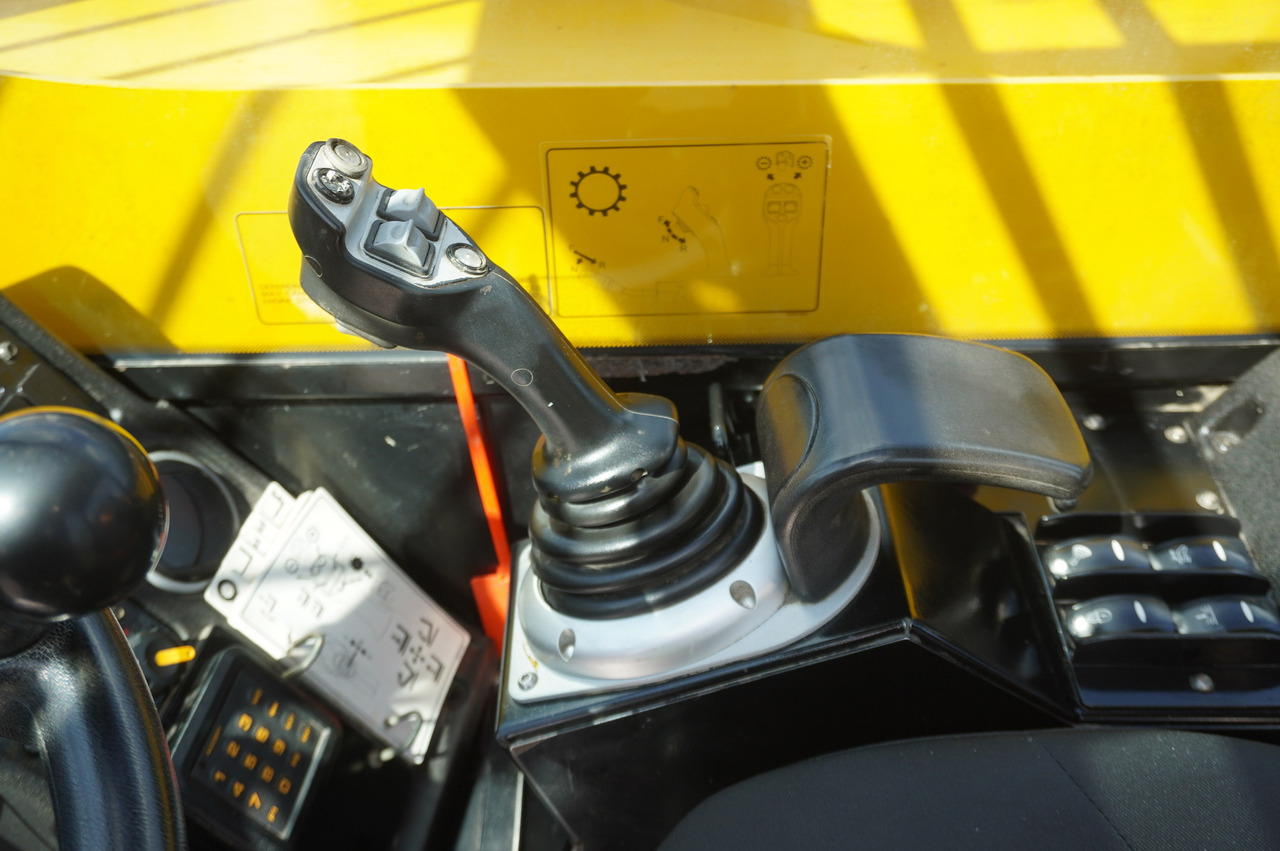 Teleskopiskais riteņu iekrāvējs JCB 540-170 Telescopic Loader / 17m / joystick: foto 28