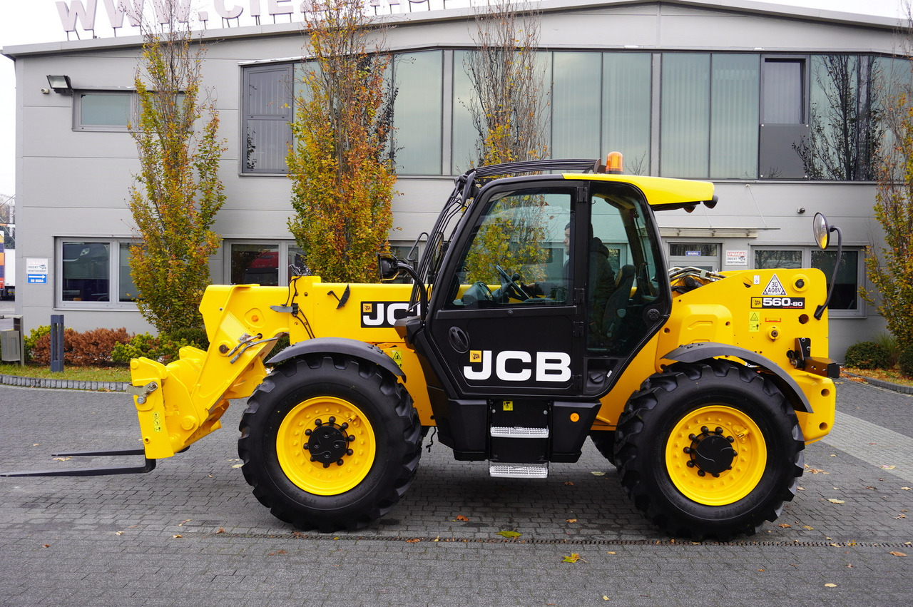JCB 560-80 / 6 ton lifting capacity / power 146 HP - Teleskopiskais iekrāvējs: foto 3 JCB 560-80 / 6 ton lifting capacity / power 146 HP - Teleskopiskais iekrāvējs: foto 3