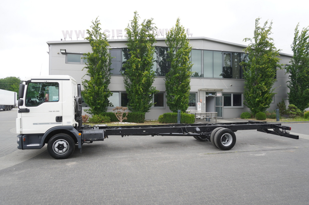 MAN TGL 12.190 / Chassis 8 m / 100 tho. km - Šasija kravas automašīna: foto 3 MAN TGL 12.190 / Chassis 8 m / 100 tho. km - Šasija kravas automašīna: foto 3