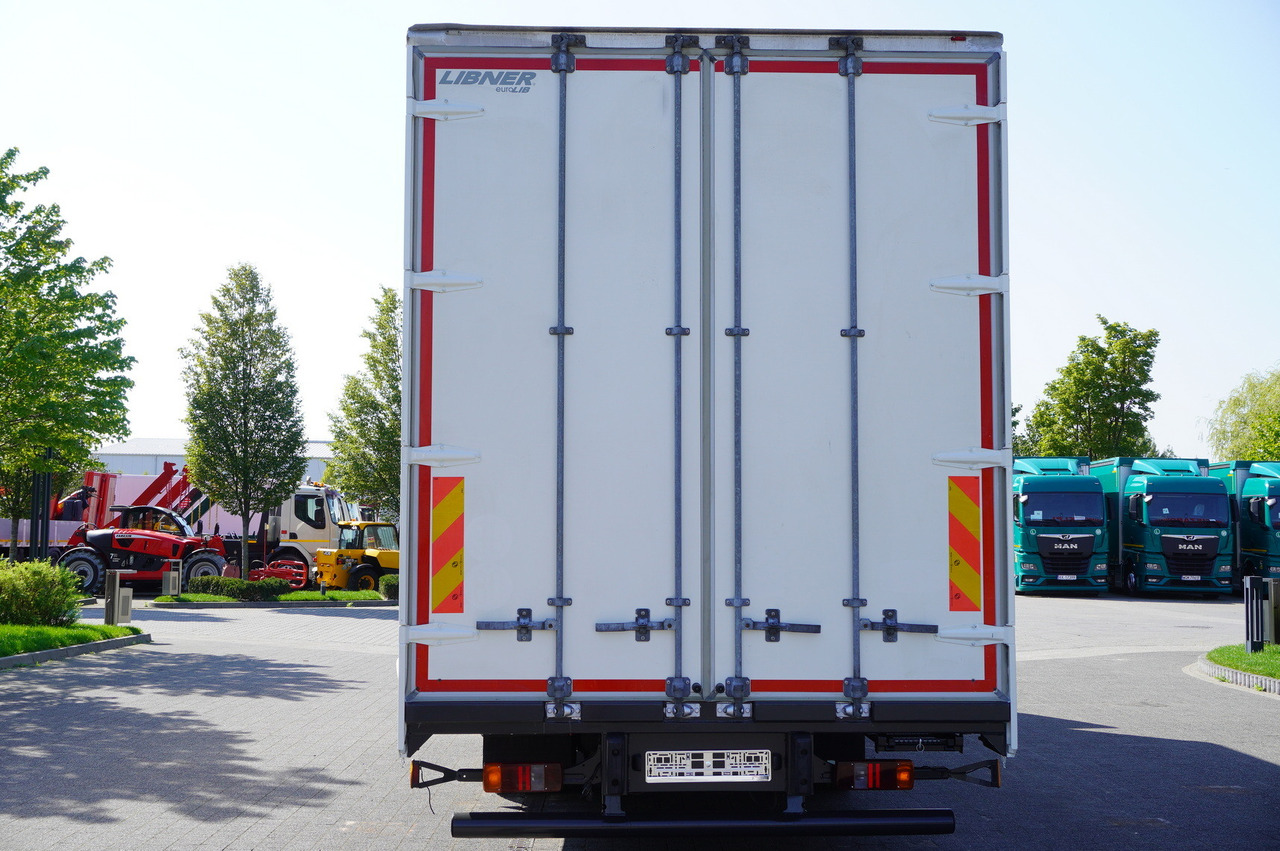 MAN TGL 12.190 / Curtainsider 19 EPAL / Sleeper cab - Kravas automašīna ar tentu: foto 4 MAN TGL 12.190 / Curtainsider 19 EPAL / Sleeper cab - Kravas automašīna ar tentu: foto 4