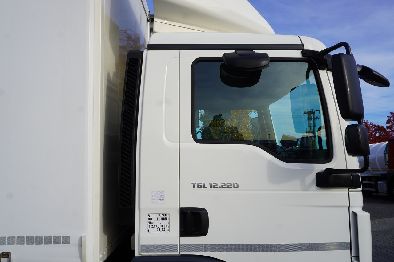 Kravas automašīna ar tentu MAN TGL 12.220 / Curtainsider 19 EPAL / 140 tho. km: foto 18 Kravas automašīna ar tentu MAN TGL 12.220 / Curtainsider 19 EPAL / 140 tho. km: foto 18