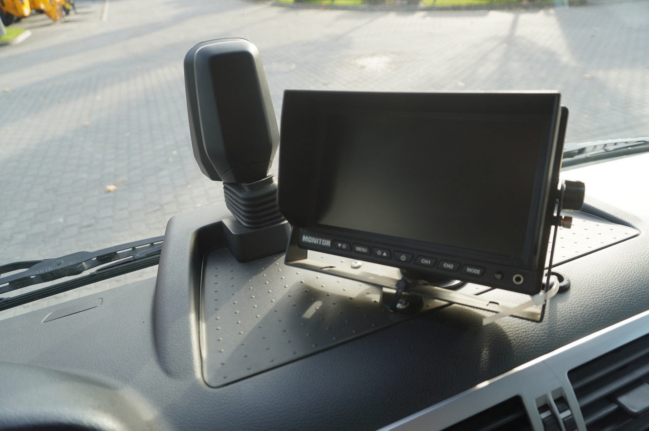 Kravas automašīna ar tentu MAN TGL 12.220 / Curtainsider 19 EPAL / 140 tho. km: foto 28 Kravas automašīna ar tentu MAN TGL 12.220 / Curtainsider 19 EPAL / 140 tho. km: foto 28