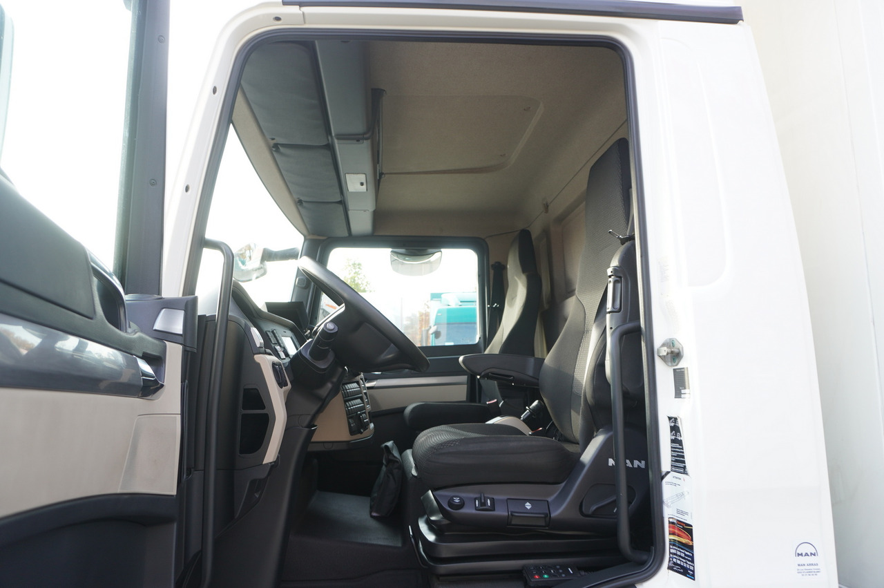 Kravas automašīna ar tentu MAN TGL 12.220 / Curtainsider 19 EPAL / 140 tho. km: foto 21 Kravas automašīna ar tentu MAN TGL 12.220 / Curtainsider 19 EPAL / 140 tho. km: foto 21