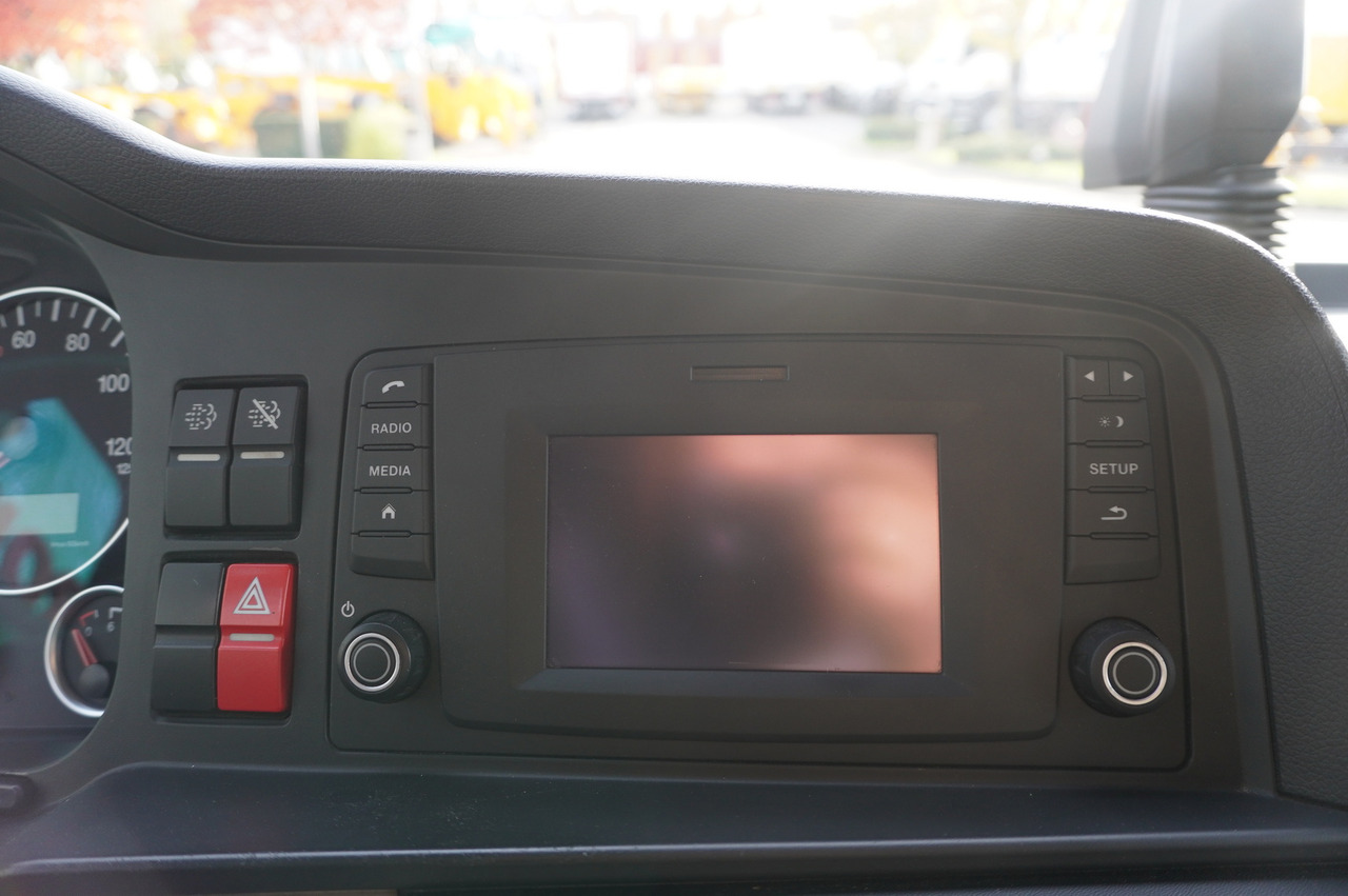 Kravas automašīna ar tentu MAN TGL 12.220 / Curtainsider 19 EPAL / 140 tho. km: foto 27 Kravas automašīna ar tentu MAN TGL 12.220 / Curtainsider 19 EPAL / 140 tho. km: foto 27