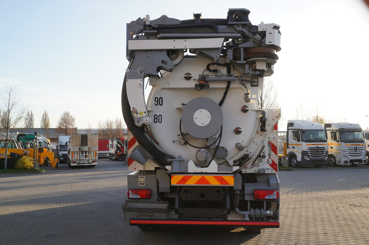 MAN TGS 26.360 E6 / RIVARD sewage cleaner 18 m3 / 180 tho. km / steering axle / 2 units - Asenizācijas mašīna: foto 5 MAN TGS 26.360 E6 / RIVARD sewage cleaner 18 m3 / 180 tho. km / steering axle / 2 units - Asenizācijas mašīna: foto 5