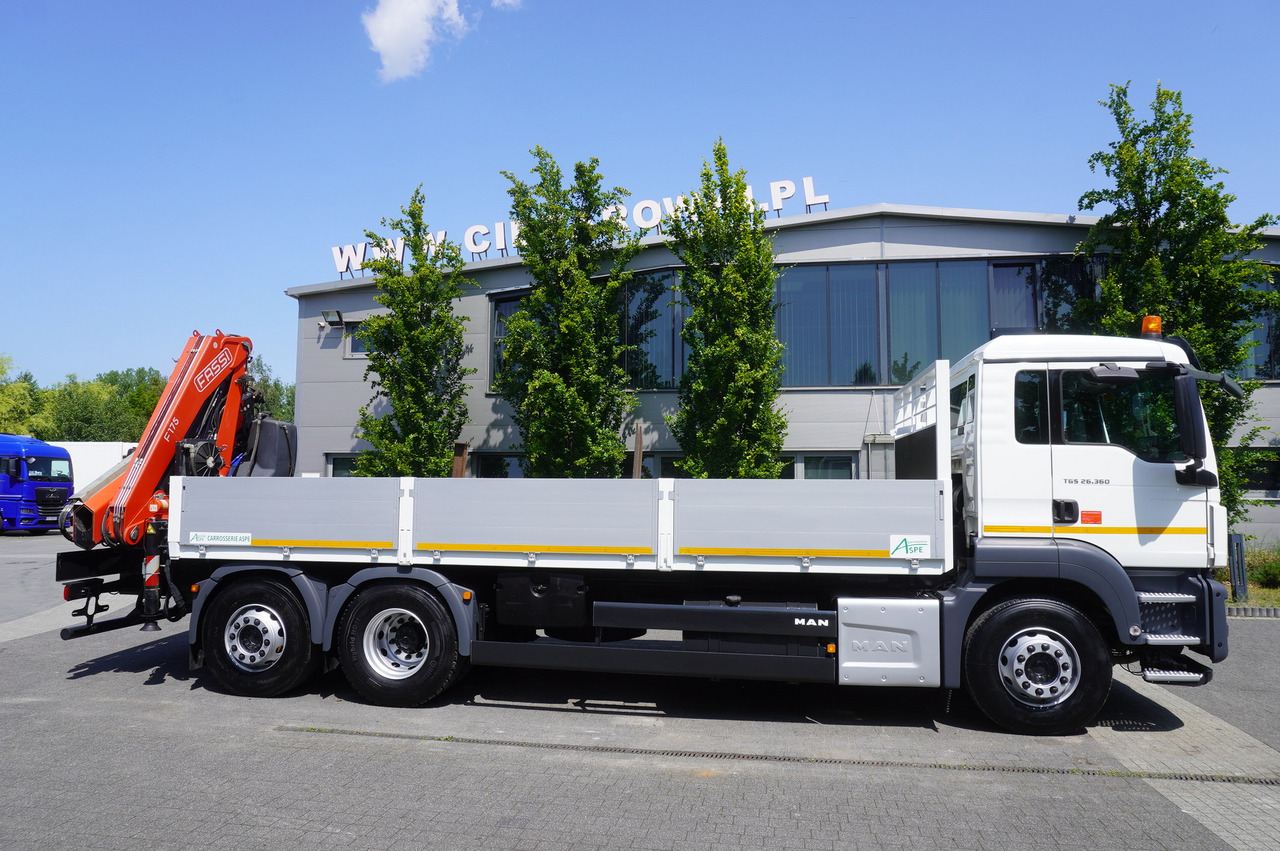 MAN TGS 26.360 Flatbed / Fassi F175 7.7 T / steered 3rd axle - Bortu kravas automašīna/ Platforma, Kravas auto ar manipulatoru: foto 3 MAN TGS 26.360 Flatbed / Fassi F175 7.7 T / steered 3rd axle - Bortu kravas automašīna/ Platforma, Kravas auto ar manipulatoru: foto 3