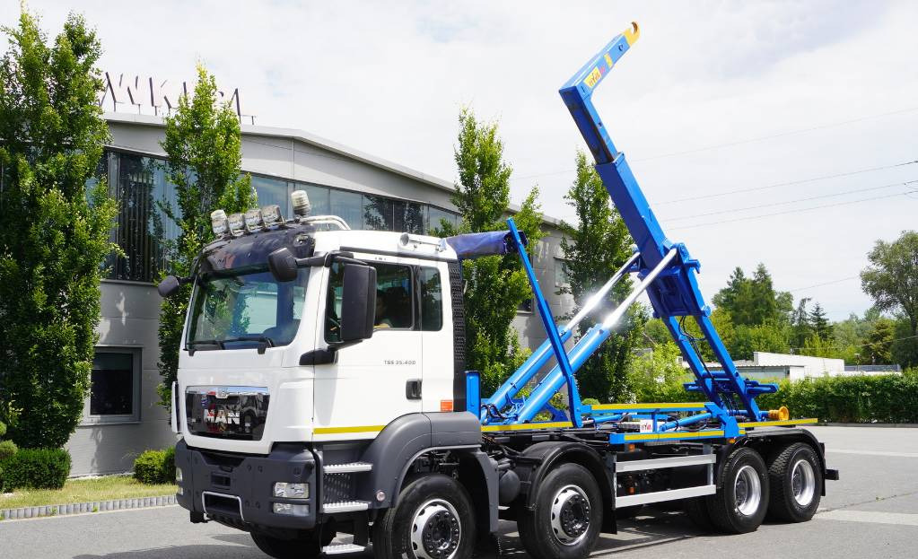 MAN TGS 35.400 8×4 HYVA LIFT 32.56 SE hooklift - Pacēlājs ar āķi: foto 1 MAN TGS 35.400 8×4 HYVA LIFT 32.56 SE hooklift - Pacēlājs ar āķi: foto 1