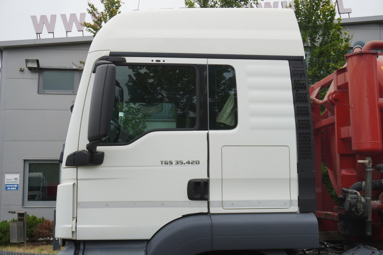 Autocisterna MAN TGS 35.420 8×2 / NEW septic barrel 13000 L / 3 steered axles: foto 17