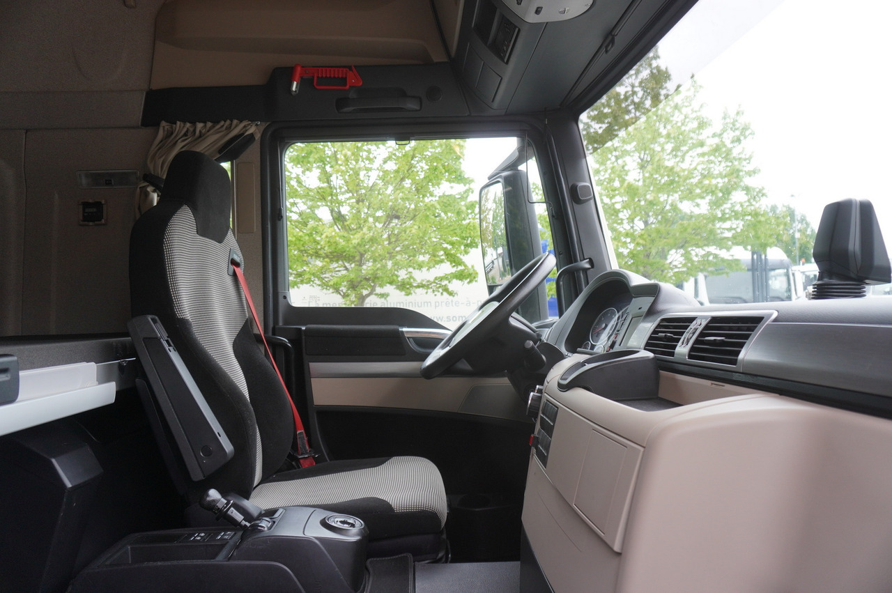 Autocisterna MAN TGS 35.420 8×2 / NEW septic barrel 13000 L / 3 steered axles: foto 27