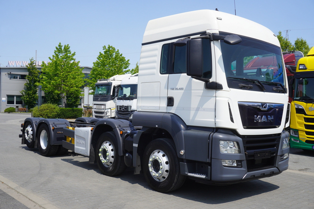 Šasija kravas automašīna MAN TGS 35.420 8x2 / Chassis 6.4 m / 3 steered axles: foto 7