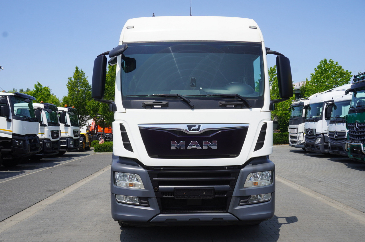 Šasija kravas automašīna MAN TGS 35.420 8x2 / Chassis 6.4 m / 3 steered axles: foto 8