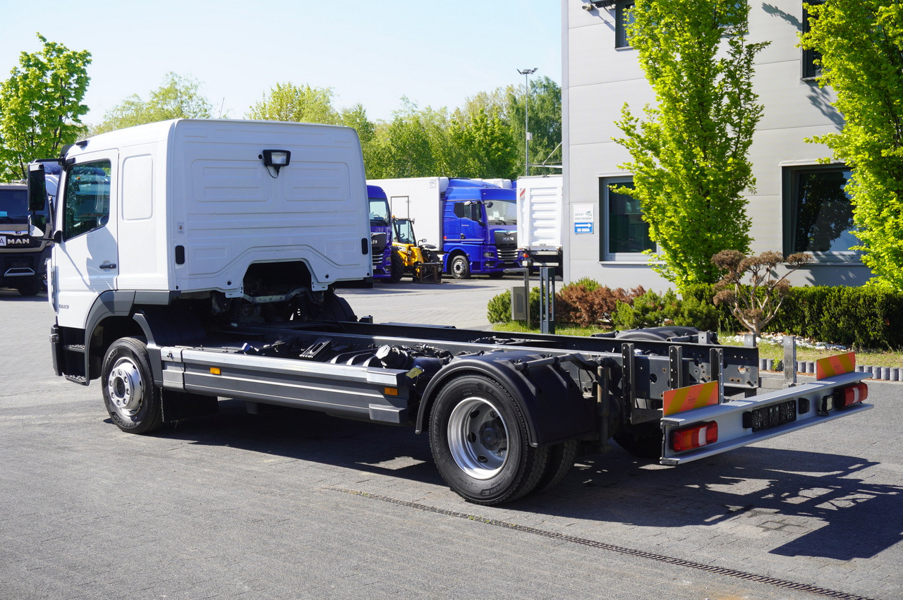MERCEDES-BENZ 1223 / Full ADR / 440 cm chassis / Sleeper cab / 175 tho. km - Šasija kravas automašīna: foto 5 MERCEDES-BENZ 1223 / Full ADR / 440 cm chassis / Sleeper cab / 175 tho. km - Šasija kravas automašīna: foto 5