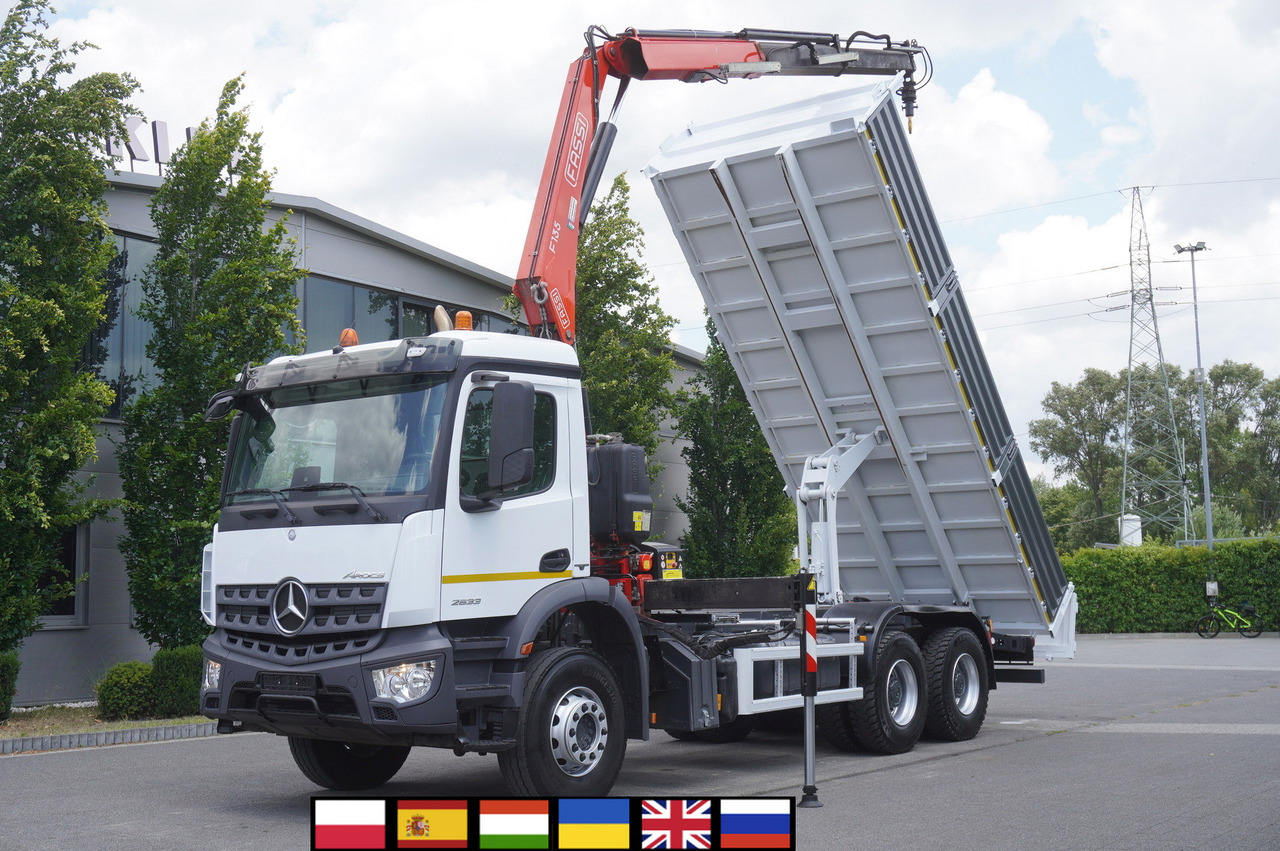 MERCEDES-BENZ AROCS 2633 6x4 / 5.5 T crane FASSI F135 / Tipper 15 EPAL - Bortu kravas automašīna/ Platforma, Kravas auto ar manipulatoru: foto 1 MERCEDES-BENZ AROCS 2633 6x4 / 5.5 T crane FASSI F135 / Tipper 15 EPAL - Bortu kravas automašīna/ Platforma, Kravas auto ar manipulatoru: foto 1
