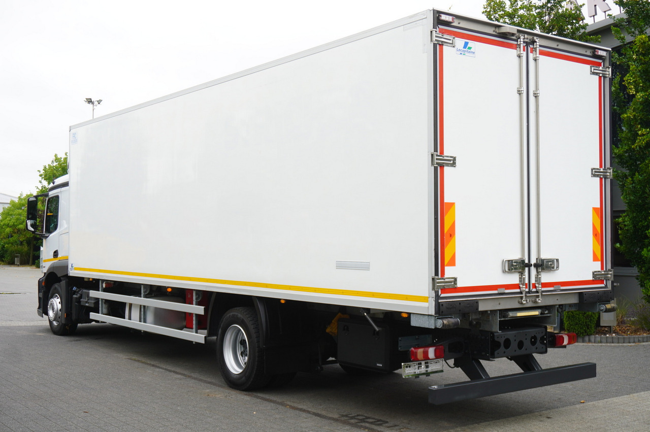 MERCEDES-BENZ Actros 1824 / Refrigerator 22 EPAL / Carrier Supra 950 / Sleeping cabin - Kravas automašīna refrižerators: foto 2 MERCEDES-BENZ Actros 1824 / Refrigerator 22 EPAL / Carrier Supra 950 / Sleeping cabin - Kravas automašīna refrižerators: foto 2