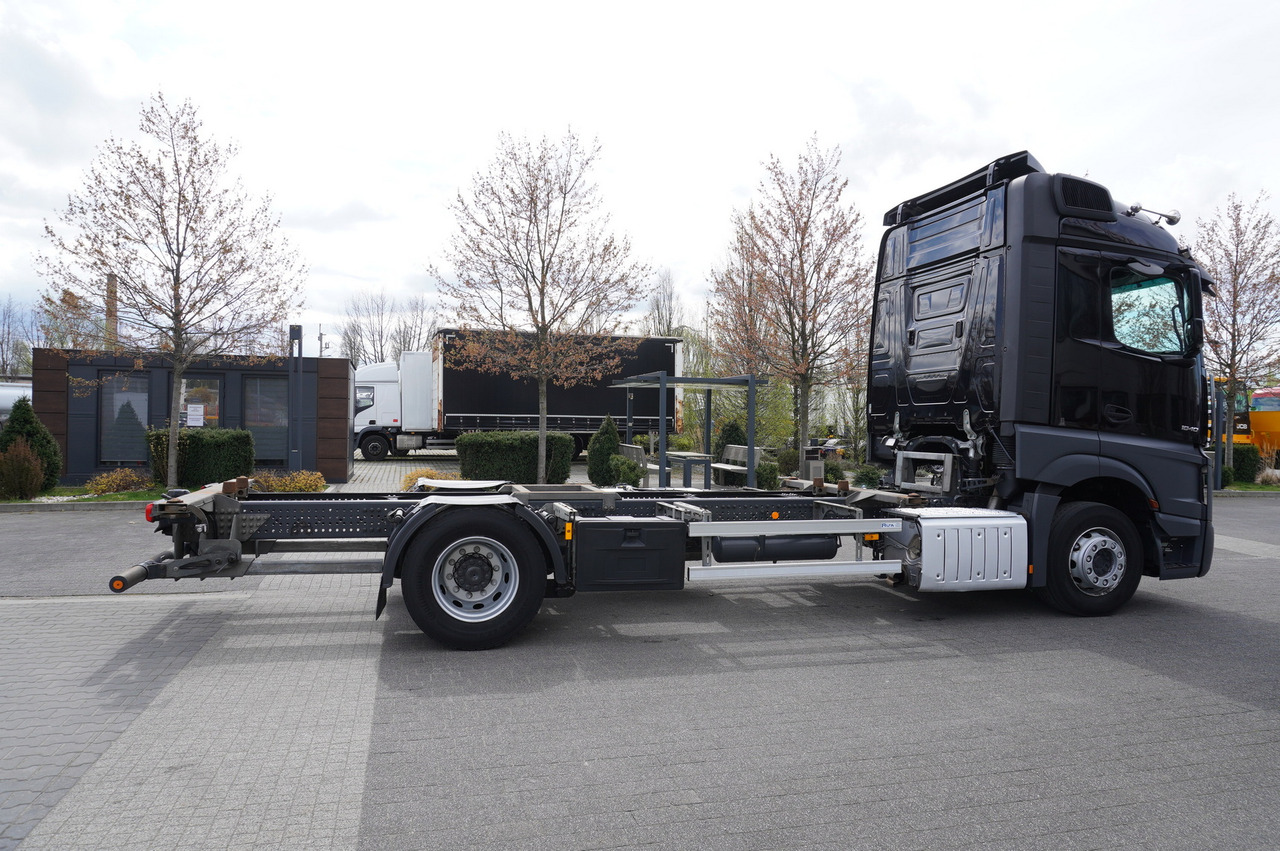 MERCEDES-BENZ Actros 1840 E6 4x2 / Lounge chair BDF - Šasija kravas automašīna: foto 3 MERCEDES-BENZ Actros 1840 E6 4x2 / Lounge chair BDF - Šasija kravas automašīna: foto 3