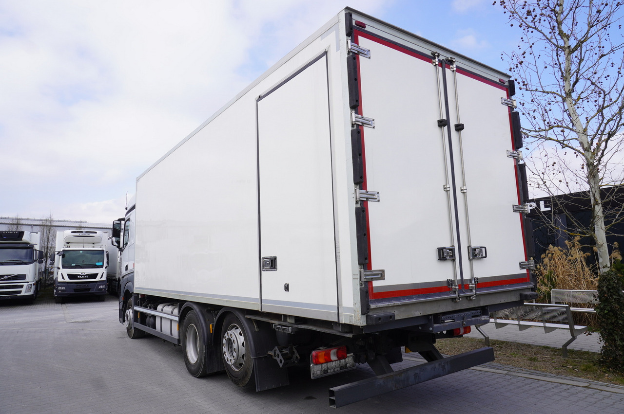 MERCEDES-BENZ Actros 2542 / GIGA cabin / Thermoking 1000R - Kravas automašīna refrižerators: foto 3 MERCEDES-BENZ Actros 2542 / GIGA cabin / Thermoking 1000R - Kravas automašīna refrižerators: foto 3