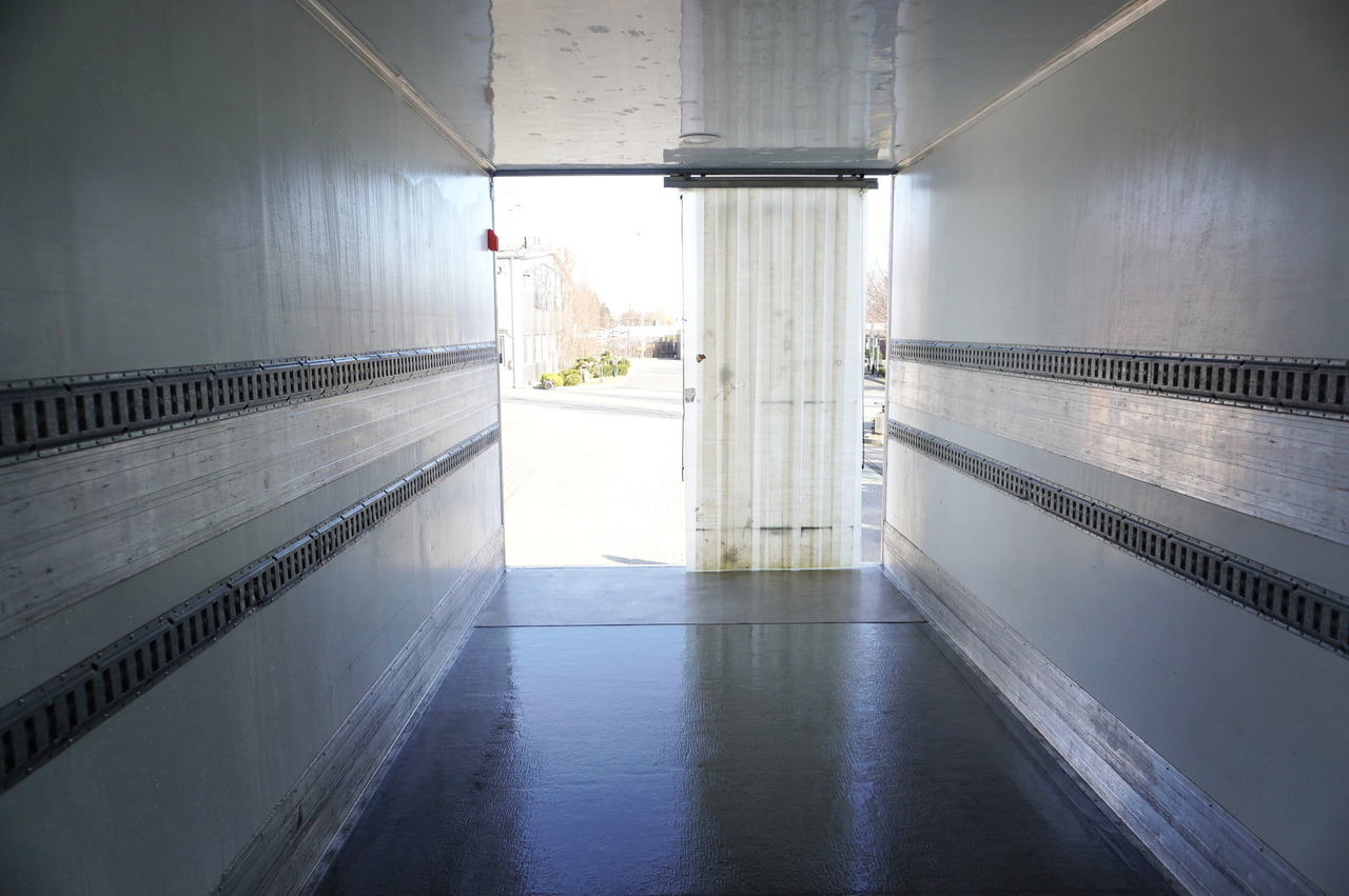 Kravas automašīna refrižerators MERCEDES-BENZ Actros 2543 E6 6×2 / Refrigerated truck / ATP/FRC / 20 pallets / 260000 km!!!: foto 9