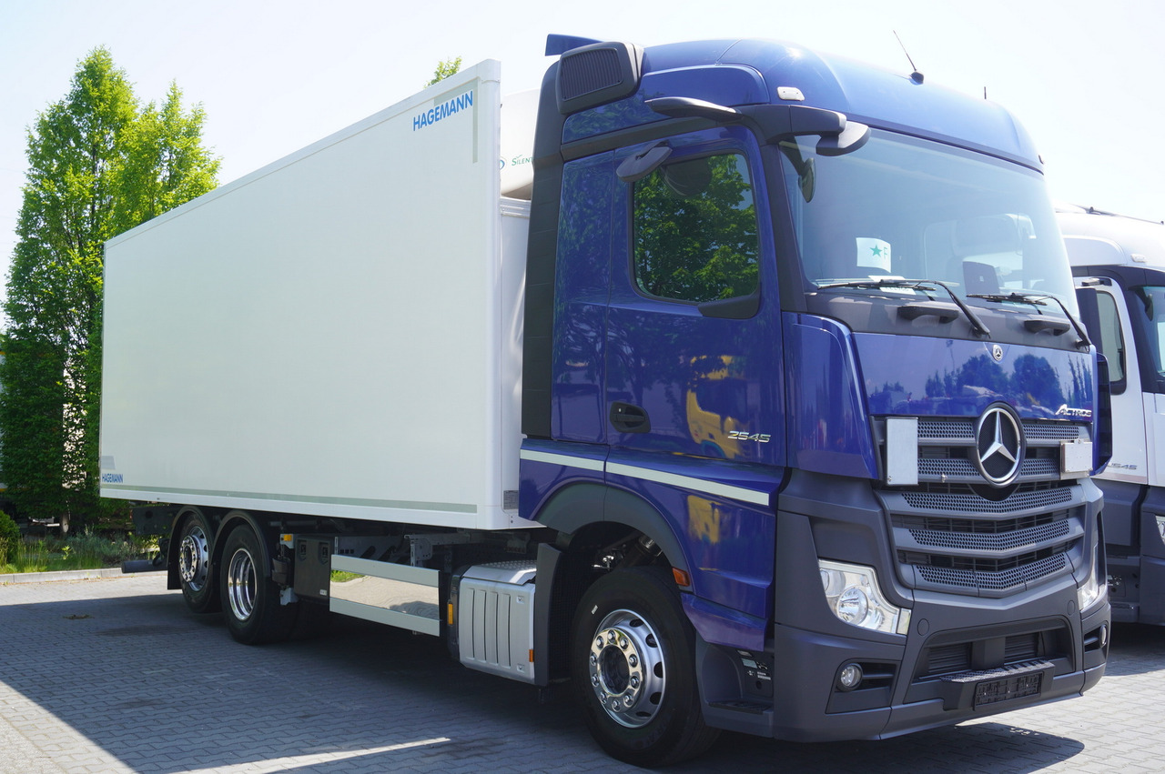 MERCEDES-BENZ Actros 2545 / 2021 / Hagemann refrigerator Multitemperature - Kravas automašīna refrižerators: foto 5 MERCEDES-BENZ Actros 2545 / 2021 / Hagemann refrigerator Multitemperature - Kravas automašīna refrižerators: foto 5