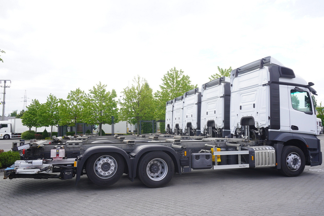 MERCEDES-BENZ Actros 2545 6×2 MP5 / ADR AT / 12 units - Konteineru vedējs/ Kravas automašīna ar noņemamā virsbūve: foto 3 MERCEDES-BENZ Actros 2545 6×2 MP5 / ADR AT / 12 units - Konteineru vedējs/ Kravas automašīna ar noņemamā virsbūve: foto 3