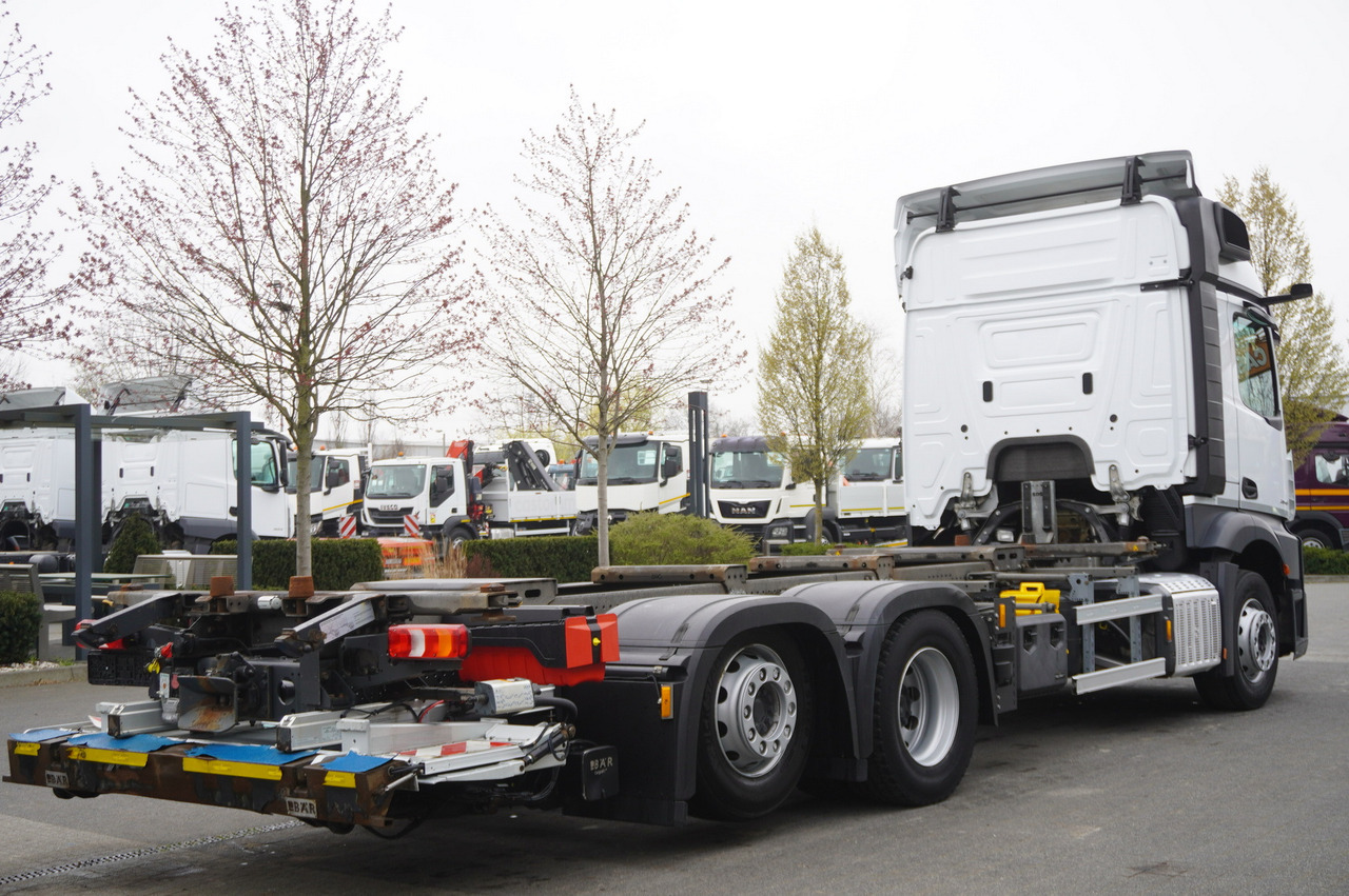 MERCEDES-BENZ Actros 2545 6×2 MP5 / ADR / several units - Konteineru vedējs/ Kravas automašīna ar noņemamā virsbūve: foto 3 MERCEDES-BENZ Actros 2545 6×2 MP5 / ADR / several units - Konteineru vedējs/ Kravas automašīna ar noņemamā virsbūve: foto 3