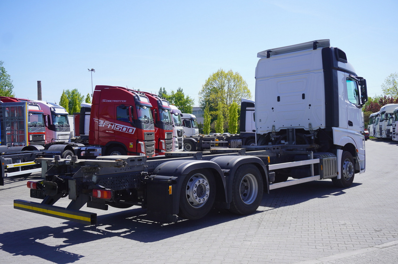 MERCEDES-BENZ Actros 2545 6×2 MP5 / Full ADR / BDF - Konteineru vedējs/ Kravas automašīna ar noņemamā virsbūve: foto 5 MERCEDES-BENZ Actros 2545 6×2 MP5 / Full ADR / BDF - Konteineru vedējs/ Kravas automašīna ar noņemamā virsbūve: foto 5
