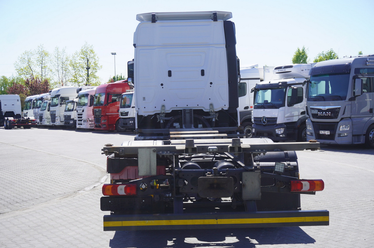 MERCEDES-BENZ Actros 2545 6×2 MP5 / Full ADR / BDF - Konteineru vedējs/ Kravas automašīna ar noņemamā virsbūve: foto 4 MERCEDES-BENZ Actros 2545 6×2 MP5 / Full ADR / BDF - Konteineru vedējs/ Kravas automašīna ar noņemamā virsbūve: foto 4