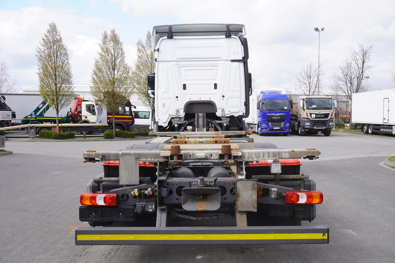 MERCEDES-BENZ Actros 2545 6x2 MP5 / Full ADR / BDF - Konteineru vedējs/ Kravas automašīna ar noņemamā virsbūve: foto 4 MERCEDES-BENZ Actros 2545 6x2 MP5 / Full ADR / BDF - Konteineru vedējs/ Kravas automašīna ar noņemamā virsbūve: foto 4