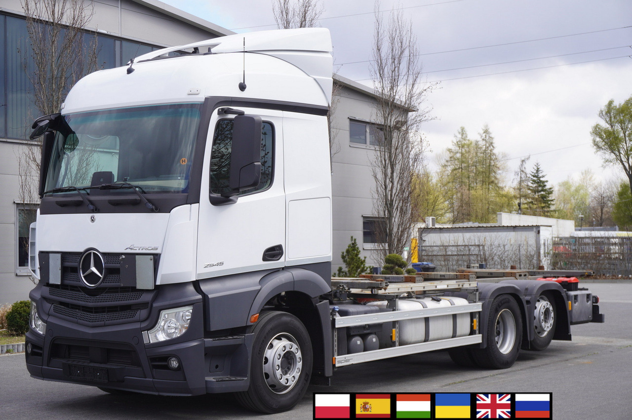 MERCEDES-BENZ Actros 2545 6x2 MP5 / Full ADR / BDF - Konteineru vedējs/ Kravas automašīna ar noņemamā virsbūve: foto 1 MERCEDES-BENZ Actros 2545 6x2 MP5 / Full ADR / BDF - Konteineru vedējs/ Kravas automašīna ar noņemamā virsbūve: foto 1