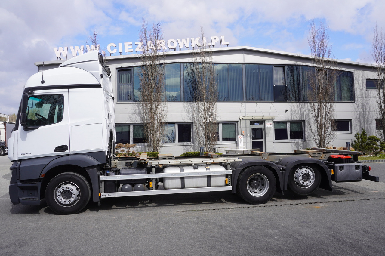 MERCEDES-BENZ Actros 2545 6x2 MP5 / Full ADR / BDF - Konteineru vedējs/ Kravas automašīna ar noņemamā virsbūve: foto 2 MERCEDES-BENZ Actros 2545 6x2 MP5 / Full ADR / BDF - Konteineru vedējs/ Kravas automašīna ar noņemamā virsbūve: foto 2