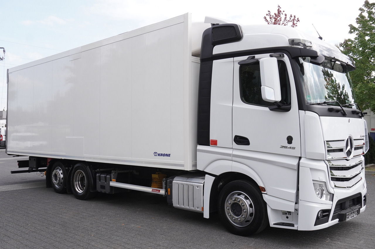 MERCEDES-BENZ Actros 2545 MP5 6×2 E6 / KRONE REFRIGERATOR 40 pallets Bitemperature Doppelstock / high 2.7m - Kravas automašīna refrižerators: foto 2 MERCEDES-BENZ Actros 2545 MP5 6×2 E6 / KRONE REFRIGERATOR 40 pallets Bitemperature Doppelstock / high 2.7m - Kravas automašīna refrižerators: foto 2