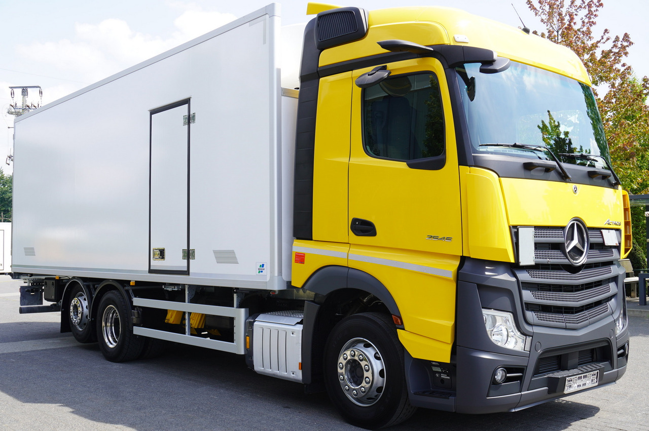 MERCEDES-BENZ Actros 2545 MP5 6×2 E6 / NEW Igloocar refrigerator / 19 pallets - Kravas automašīna refrižerators: foto 5 MERCEDES-BENZ Actros 2545 MP5 6×2 E6 / NEW Igloocar refrigerator / 19 pallets - Kravas automašīna refrižerators: foto 5