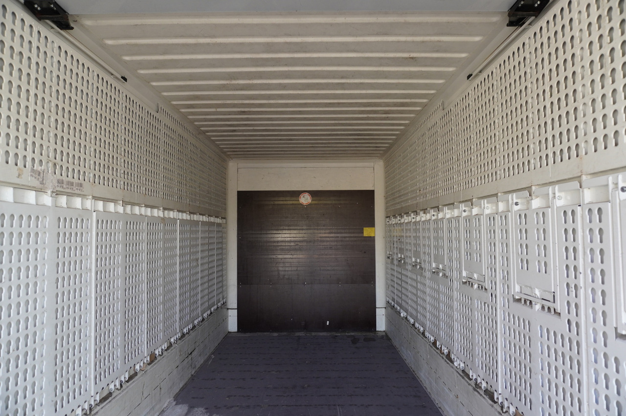 MERCEDES-BENZ Actros 2545 MP5 / KRONE 18 EPAL box body / ADR AT - Kravas automašīna refrižerators: foto 4 MERCEDES-BENZ Actros 2545 MP5 / KRONE 18 EPAL box body / ADR AT - Kravas automašīna refrižerators: foto 4