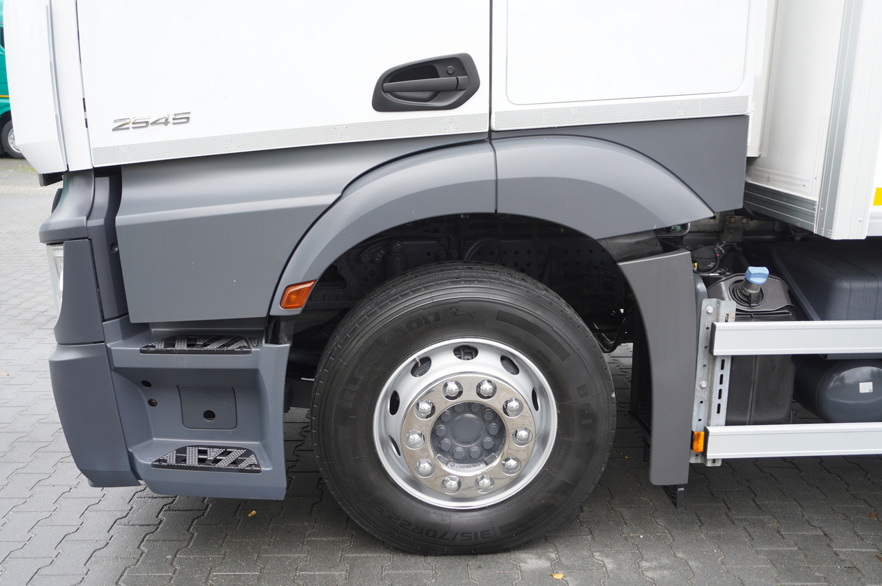 Kravas automašīna refrižerators MERCEDES-BENZ Actros 2545 MP5 / Lecapitaine 18 EPAL refrigerator / Bitemperature / Carrier Supra 850 MT / ADR AT: foto 17