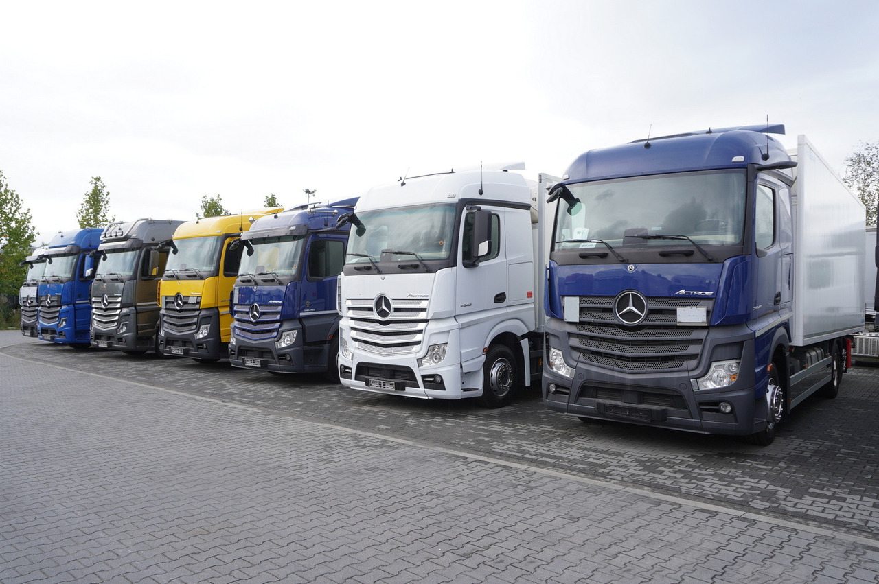 MERCEDES-BENZ Actros 2545 / Multitemperature Refrigerator / several units - Kravas automašīna refrižerators: foto 2 MERCEDES-BENZ Actros 2545 / Multitemperature Refrigerator / several units - Kravas automašīna refrižerators: foto 2