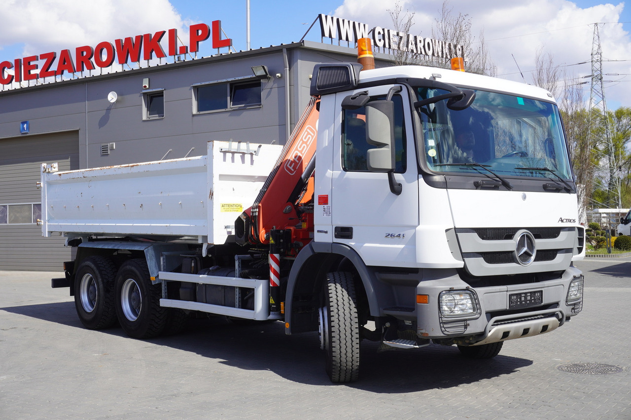 Bortu kravas automašīna/ Platforma, Kravas auto ar manipulatoru MERCEDES-BENZ Actros 2641 6×4 E5 / Crane / Dumper / 110000 km!: foto 8