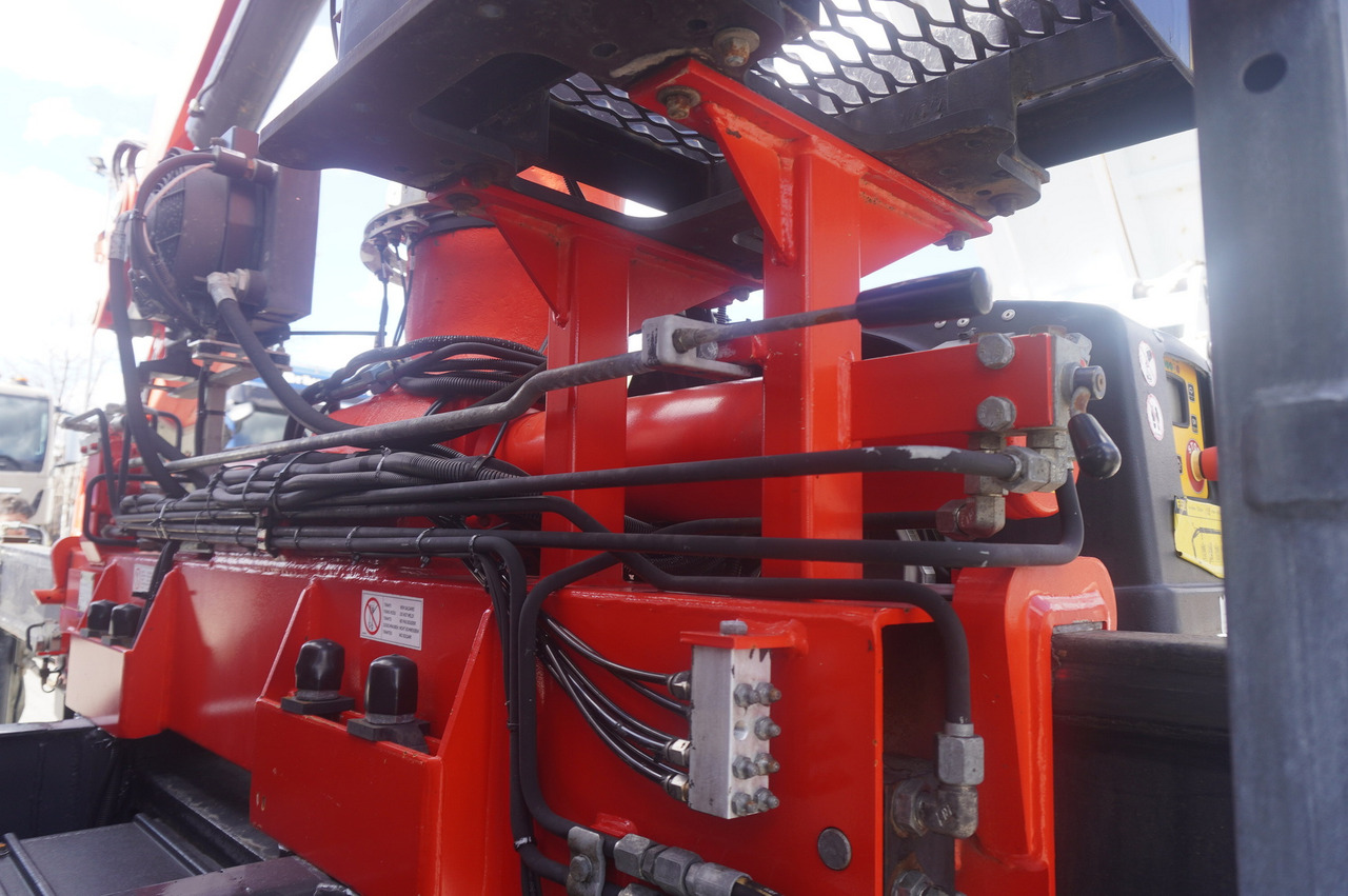 Bortu kravas automašīna/ Platforma, Kravas auto ar manipulatoru MERCEDES-BENZ Actros 2641 6×4 E5 / Crane / Dumper / 110000 km!: foto 16