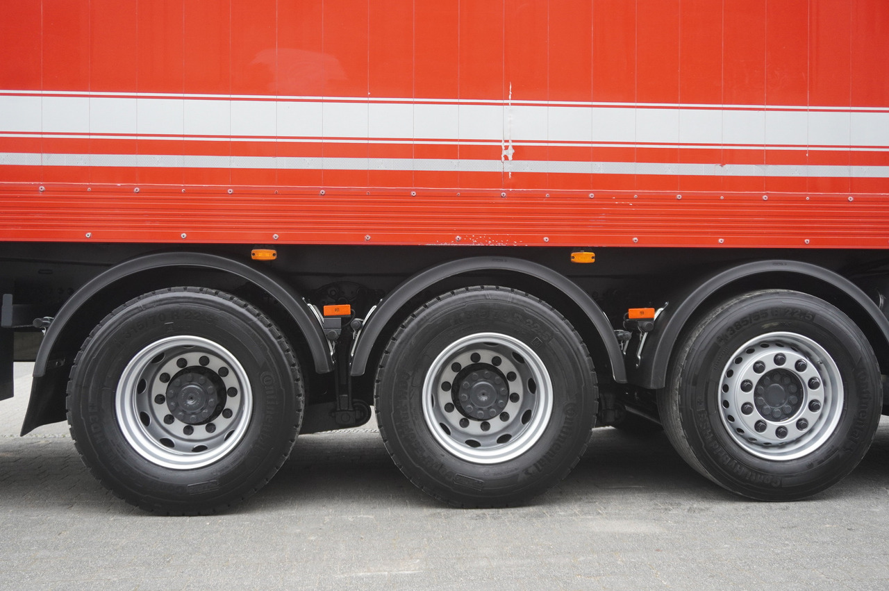 Bortu kravas automašīna/ Platforma MERCEDES-BENZ Actros 3563 8x4 / Tipper for grain 20 t load capacity: foto 21