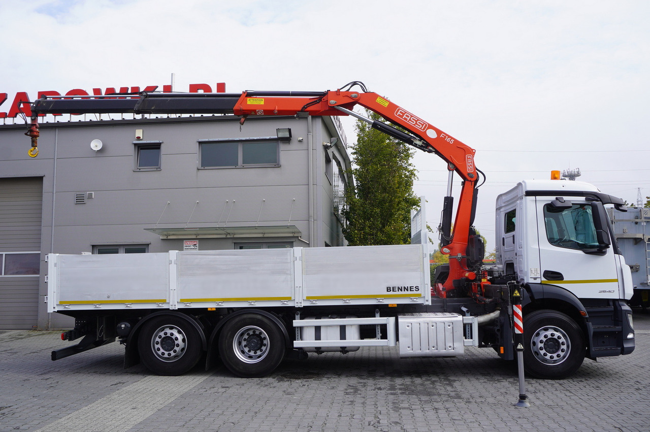 MERCEDES-BENZ Antos 2540 / Flatbed 15 EPAL / Fassi F165 / 6.1 t / 8 m reach / remote control / rotator / 1600 MTH / steered axle - Bortu kravas automašīna/ Platforma, Kravas auto ar manipulatoru: foto 2 MERCEDES-BENZ Antos 2540 / Flatbed 15 EPAL / Fassi F165 / 6.1 t / 8 m reach / remote control / rotator / 1600 MTH / steered axle - Bortu kravas automašīna/ Platforma, Kravas auto ar manipulatoru: foto 2