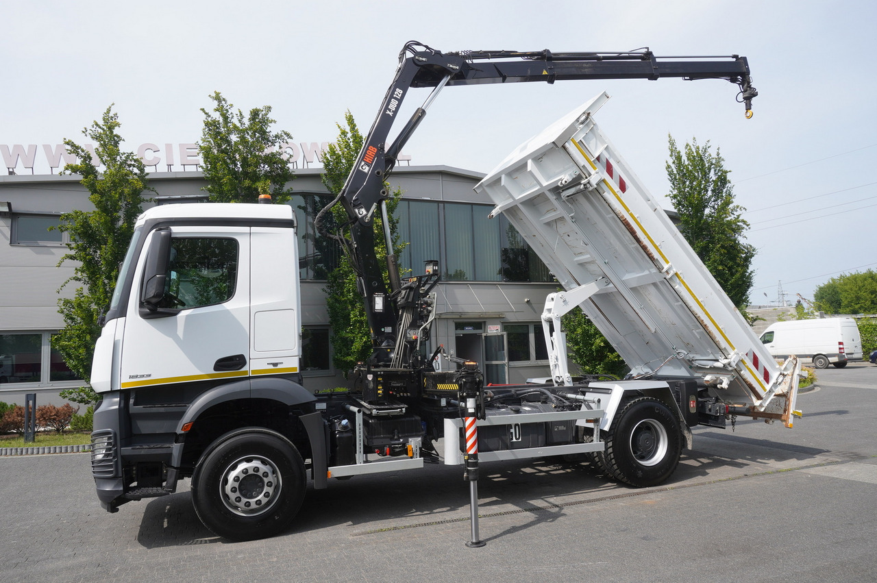 MERCEDES-BENZ Arocs 1833 / 87,000 km!!! / Hds HIAB X-DUO 128 B-2 / three-sided tipper - Bortu kravas automašīna/ Platforma, Kravas auto ar manipulatoru: foto 4 MERCEDES-BENZ Arocs 1833 / 87,000 km!!! / Hds HIAB X-DUO 128 B-2 / three-sided tipper - Bortu kravas automašīna/ Platforma, Kravas auto ar manipulatoru: foto 4