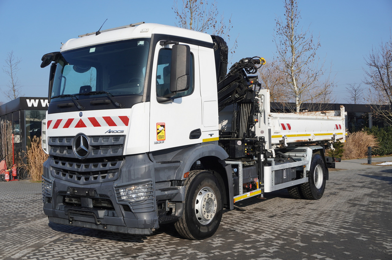 MERCEDES-BENZ Arocs 1833 / 87,000 km!!! / Hds HIAB X-DUO 128 B-2 / three-sided tipper - Bortu kravas automašīna/ Platforma, Kravas auto ar manipulatoru: foto 3 MERCEDES-BENZ Arocs 1833 / 87,000 km!!! / Hds HIAB X-DUO 128 B-2 / three-sided tipper - Bortu kravas automašīna/ Platforma, Kravas auto ar manipulatoru: foto 3