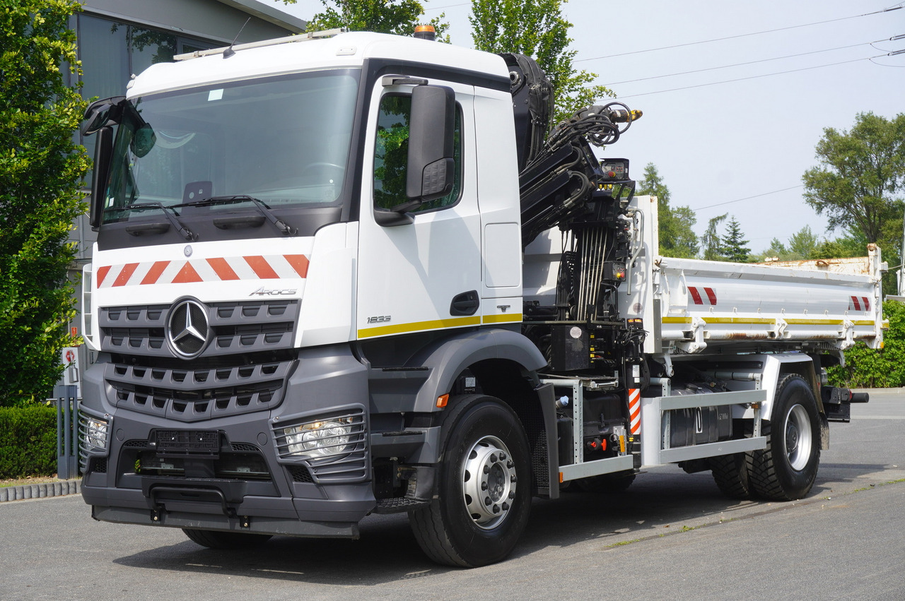 MERCEDES-BENZ Arocs 1833 / 87,000 km!!! / Hds HIAB X-DUO 128 B-2 / three-sided tipper - Kravas auto ar manipulatoru, Kravas auto ar manipulatoru: foto 3 MERCEDES-BENZ Arocs 1833 / 87,000 km!!! / Hds HIAB X-DUO 128 B-2 / three-sided tipper - Kravas auto ar manipulatoru, Kravas auto ar manipulatoru: foto 3