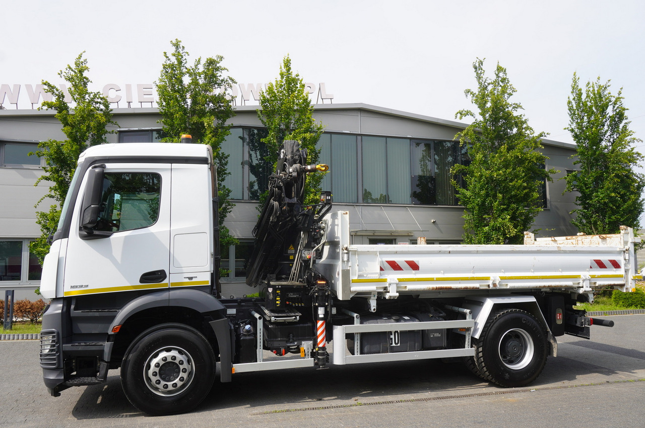 MERCEDES-BENZ Arocs 1833 / 87,000 km!!! / Hds HIAB X-DUO 128 B-2 / three-sided tipper - Bortu kravas automašīna/ Platforma, Kravas auto ar manipulatoru: foto 5 MERCEDES-BENZ Arocs 1833 / 87,000 km!!! / Hds HIAB X-DUO 128 B-2 / three-sided tipper - Bortu kravas automašīna/ Platforma, Kravas auto ar manipulatoru: foto 5