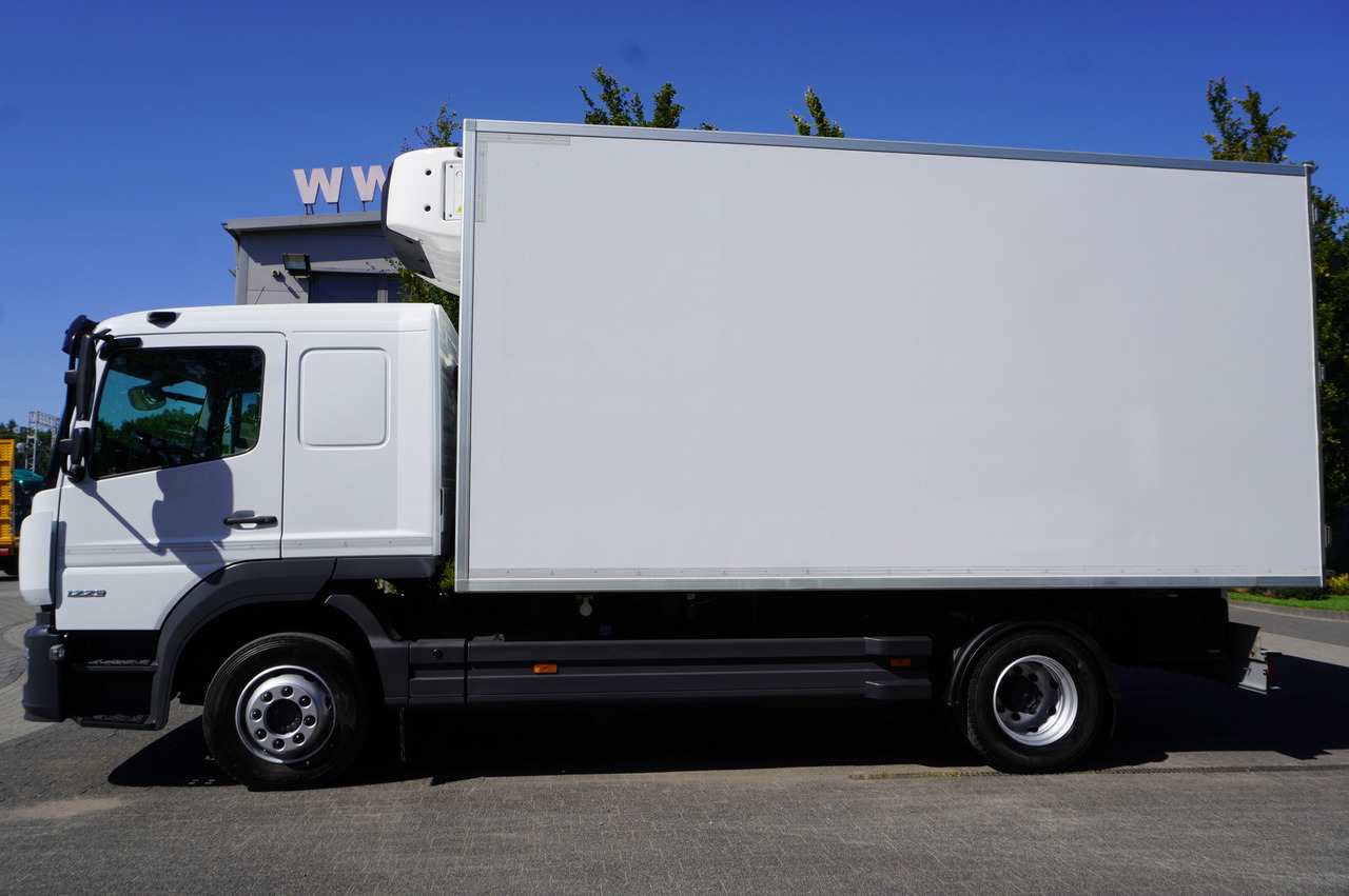 MERCEDES-BENZ Atego 1223 / Bitemperature Refrigerator 12 EPAL / Full ADR / Sleeper cab / 175 tho. km - Kravas automašīna refrižerators: foto 2 MERCEDES-BENZ Atego 1223 / Bitemperature Refrigerator 12 EPAL / Full ADR / Sleeper cab / 175 tho. km - Kravas automašīna refrižerators: foto 2