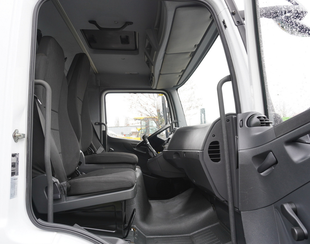 Kravas automašīna ar slēgto virsbūvi MERCEDES-BENZ Atego 816 E6 4x2 / container / 15 pallets: foto 7