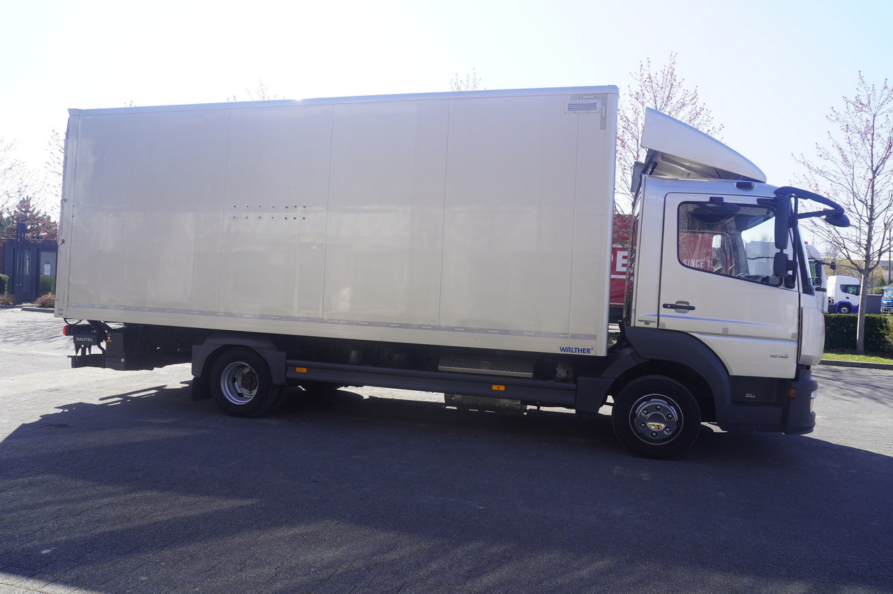 Kravas automašīna ar slēgto virsbūvi MERCEDES-BENZ Atego 818 / Box superstructure / DAUTEL tailgate 1.5T: foto 7