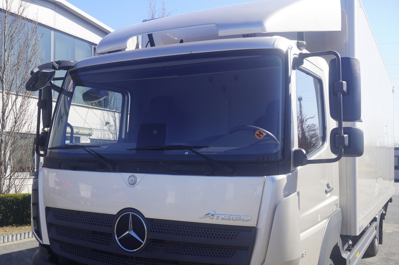 Kravas automašīna ar slēgto virsbūvi MERCEDES-BENZ Atego 818 / Box superstructure / DAUTEL tailgate 1.5T: foto 11