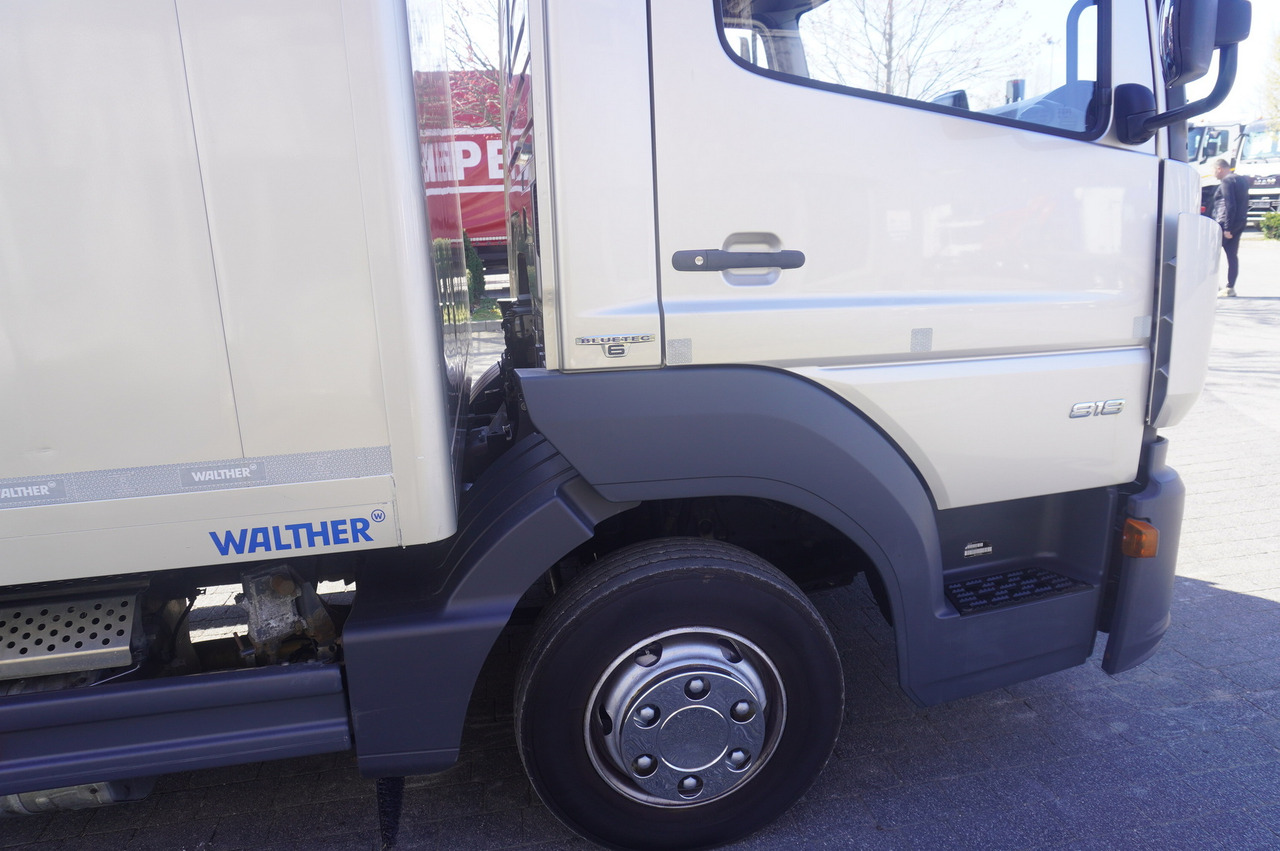 Kravas automašīna ar slēgto virsbūvi MERCEDES-BENZ Atego 818 / Box superstructure / DAUTEL tailgate 1.5T: foto 16