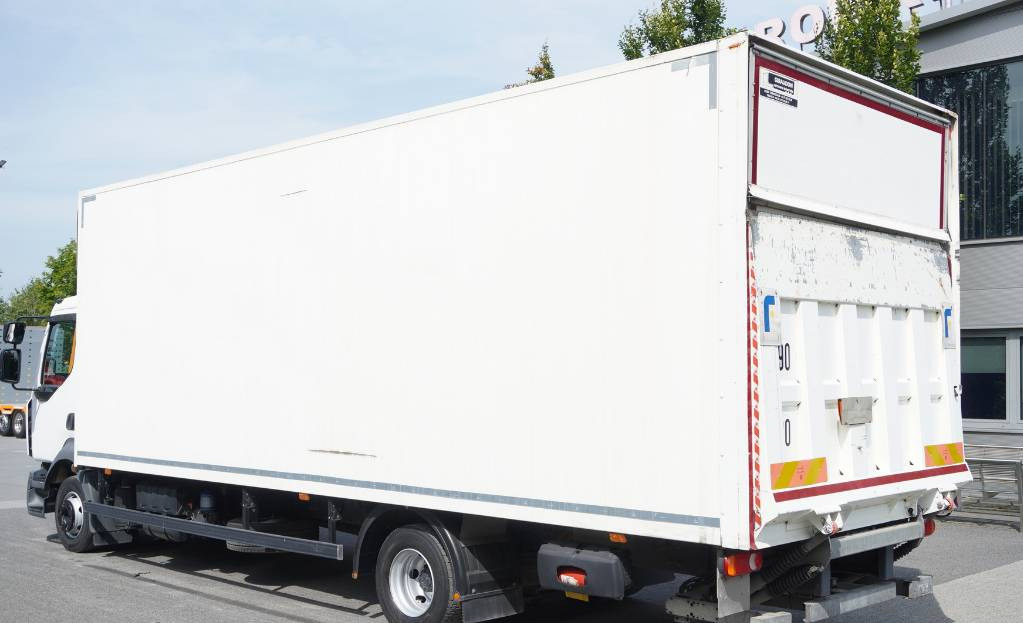 RENAULT D12 E6 / Container 18 pallets / tail lift - Kravas automašīna ar slēgto virsbūvi: foto 3 RENAULT D12 E6 / Container 18 pallets / tail lift - Kravas automašīna ar slēgto virsbūvi: foto 3